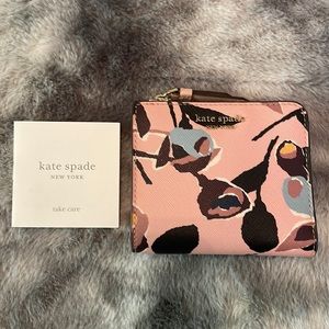NWT Kate Spade small bifold wallet